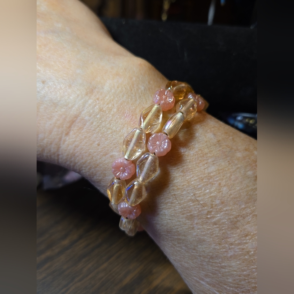 Handmade Memory Wire Wrap Bracelet w/Pink Czech Glass Flowers & Clear Bracelet